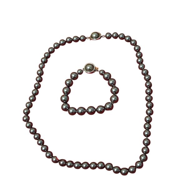 Vintage Black Pearl Necklace and Bracelet Set with Bonus Earrings - Picture 3 of 5